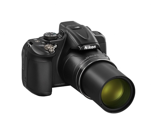 Nikon Coolpix P600 — гиперзум. Его объектив имеет 60-кратный оптический зум, что является фантастическим для любой другой камеры. Фокусное расстояние объектива в 35-мм эквиваленте составляет 24-1440 мм. 